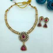 Hasli choker