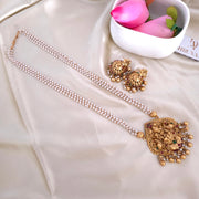 Lakshmi pearl haram
