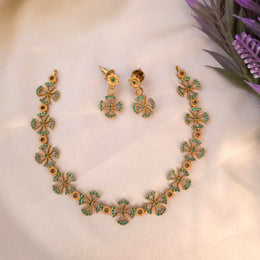 Matte Flowers Necklace