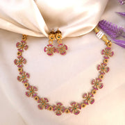 Matte Flowers Necklace
