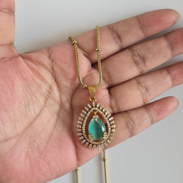 Lisa Diamond pendant chain