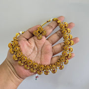 Non idol flower Necklace