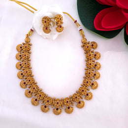 Non idol flower Necklace
