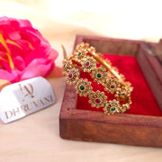 Non idol Kemp Flower Bangles