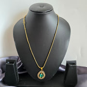 Lisa Diamond pendant chain