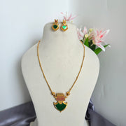 Palakka Pendant long chain