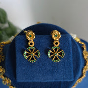 Matte Flowers Necklace