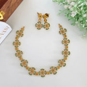 Matte Flowers Necklace