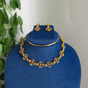 Matte Flowers Necklace