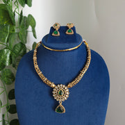 Hasli choker