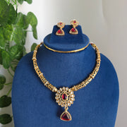 Hasli choker