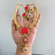Hasli Necklace