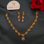 Flower pendant necklace