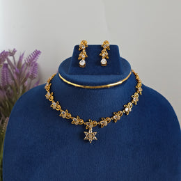 Flower pendant necklace