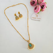 Bella diamond pendant chain with earrings