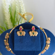 Lotus Gold replica necklace