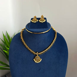 Poorva Diamond Attigai