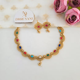 Vanya necklace Non idol