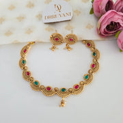 Vanya necklace Non idol