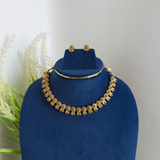 Flora leaf diamond necklace