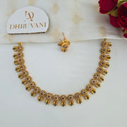 Flora leaf diamond necklace