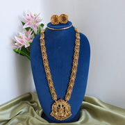 Padma lakshmi Matte gold haram