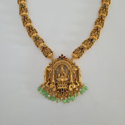 Padma lakshmi Matte gold haram