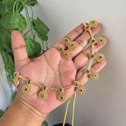 Non idol circle necklace