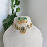 Flower choker