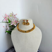 Gold Non idol necklace