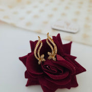 Daisy Diamond Earcuff